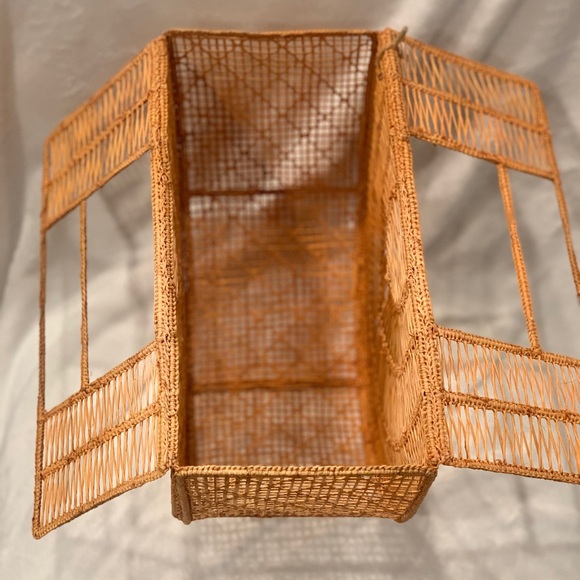 Luxchilas Half Moon Iraca Straw Bag, NWT! - Picture 4 of 12